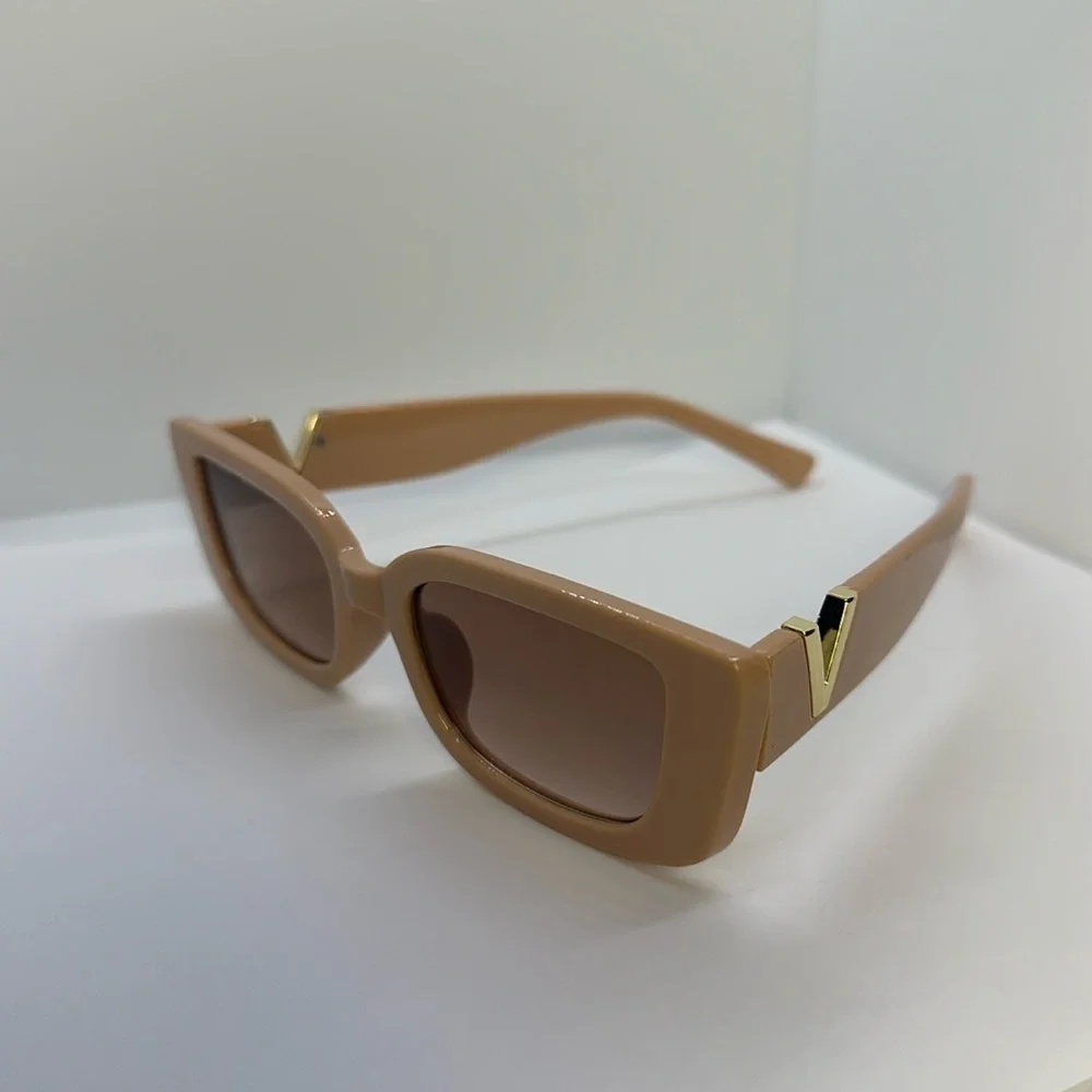Chic  Retro Nude Square Sunglasses Gold V Detail UV Protection Trendy Shades